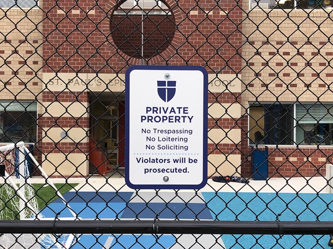 Exterior Metal Signage for Chain Link Fence for St. Pauls Episcopal Day School in Kansas City, Missouri